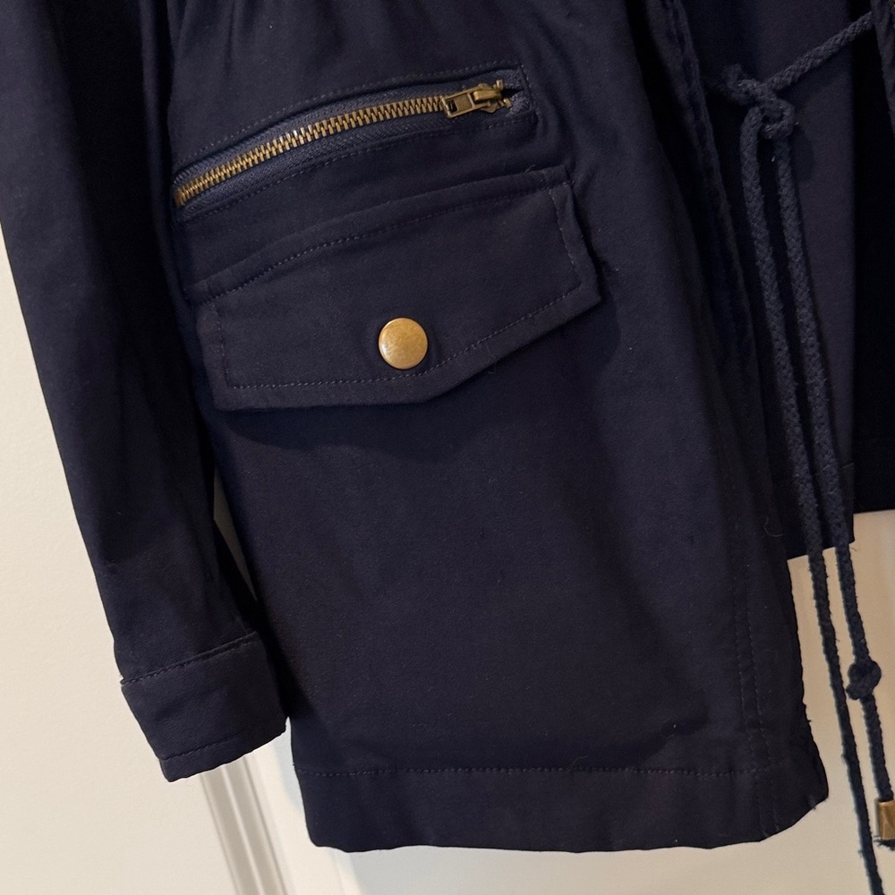 Elegant Women's Navy Utility Jacket - Picture 3 of 6
